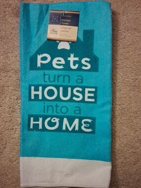 Home Collection Teal & White 'Pets Turn a House into a Home' Kitchen Towel